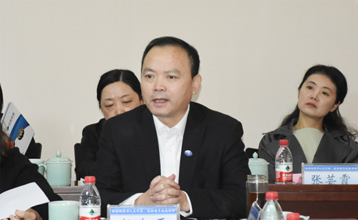 新街街道市人大代表、政協(xié)委員視察活動走進(jìn)中辰電纜座談交流